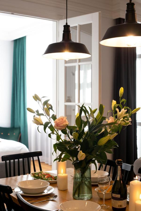 Oomph Koszyki Luxurious Apartments Warszawa Eksteriør billede