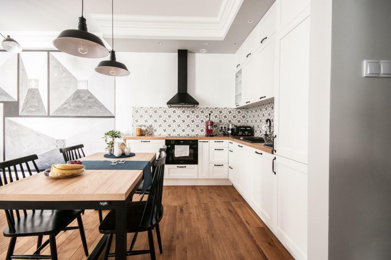 Oomph Koszyki Luxurious Apartments Warszawa Eksteriør billede